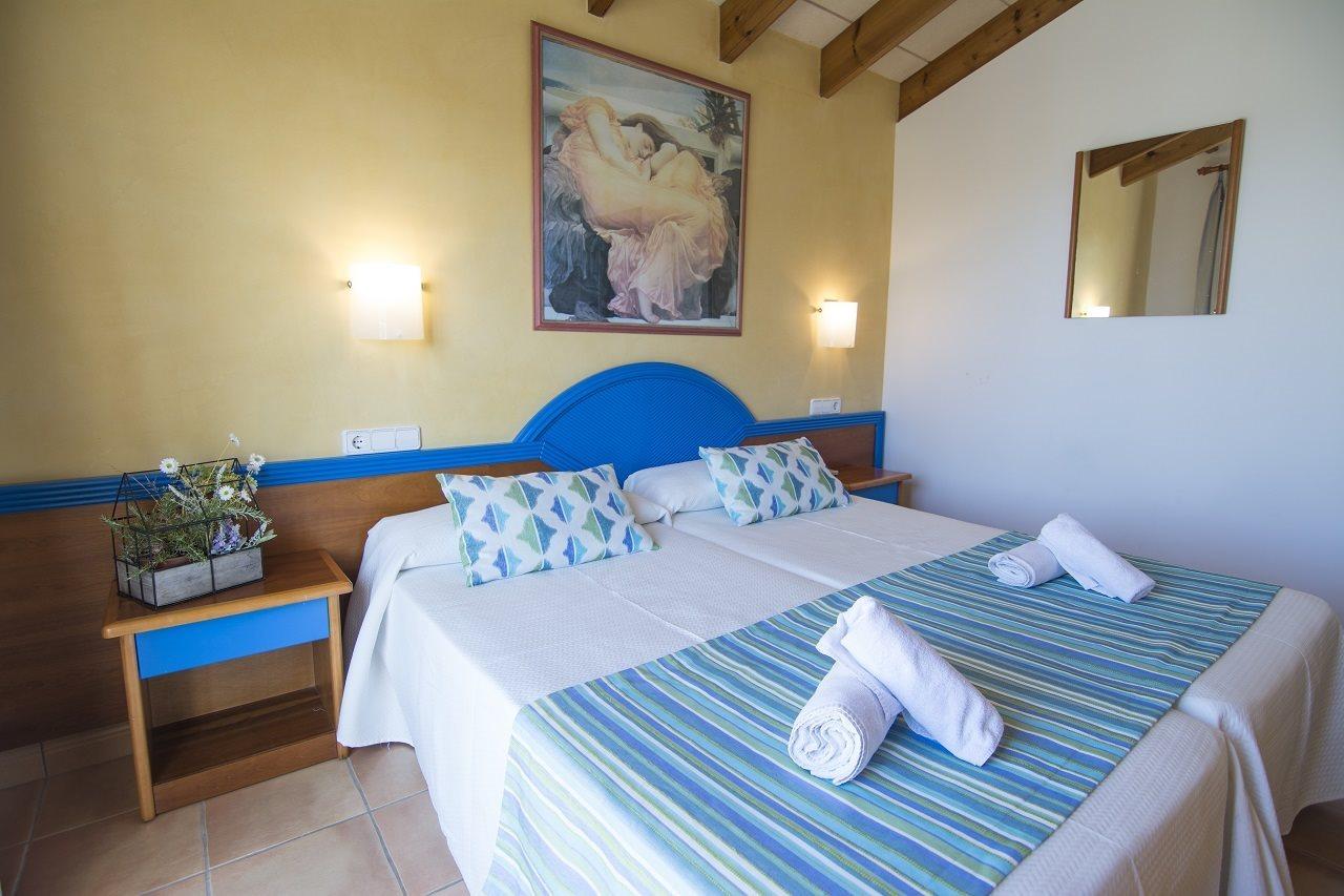 Amarillas Cala Santandria (Menorca)